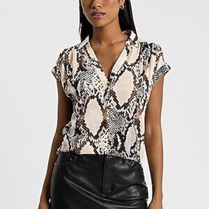 Snake Print Ruched Short Sleeve Quarter Button Top *NWT*